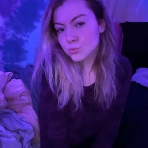 Meet your Posher, Kara